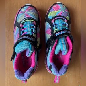 Girls Skechers interactive game kicks.  size 1. Lightly used.